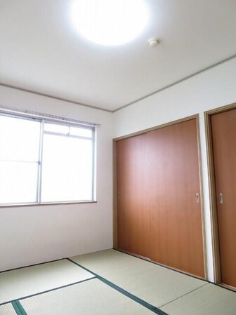 エステートロイヤルの物件内観写真